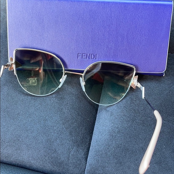 Fendi sunglasses - Picture 3 of 7